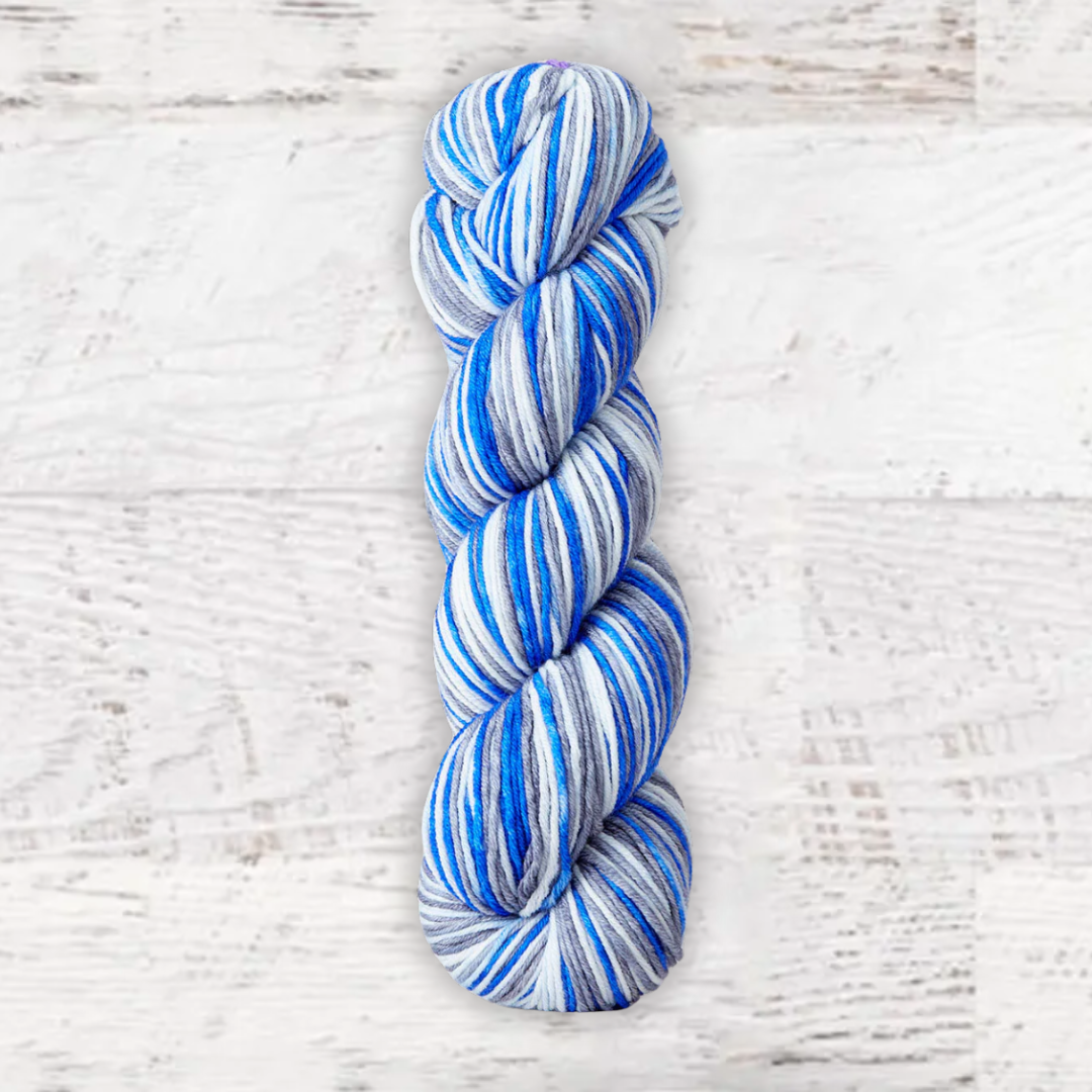 #color_blue-and-white