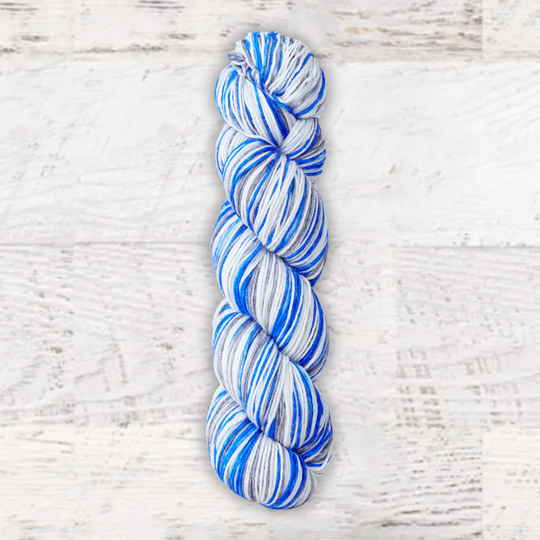 #color_blue-and-white