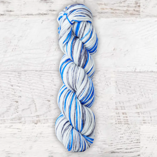 #color_blue-and-white