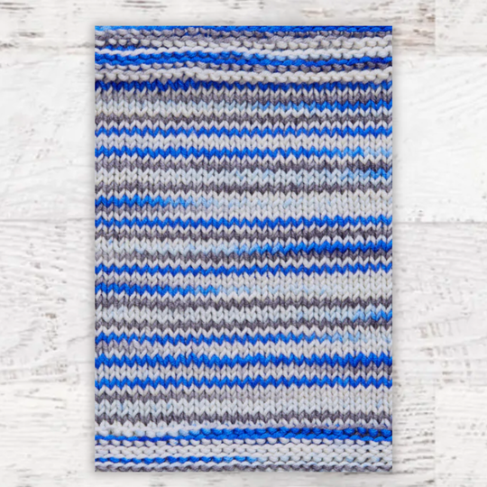 #color_blue-and-white-uneek