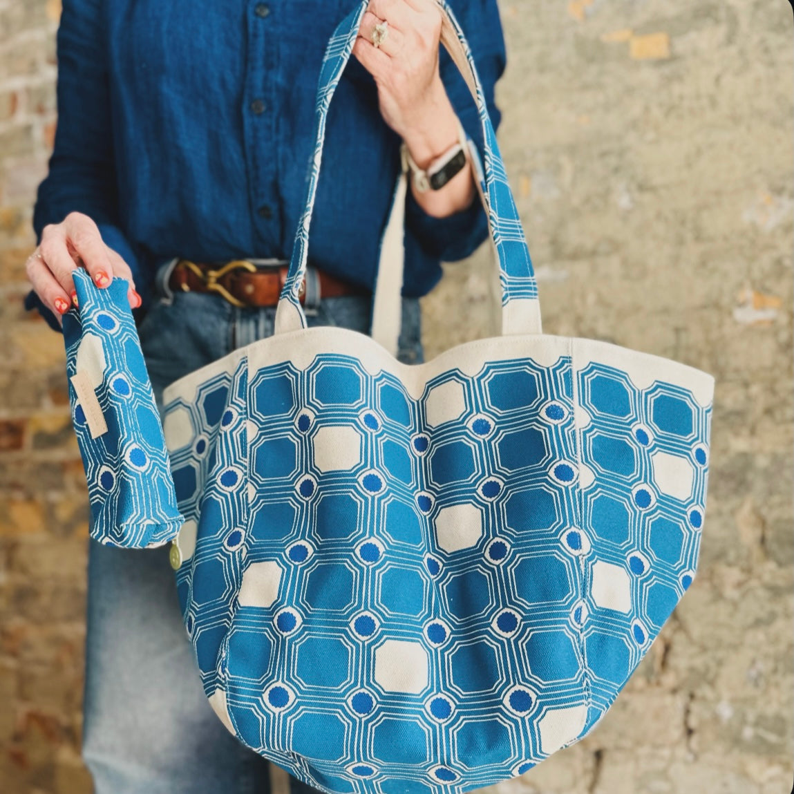 #color_blue-vintage-tile