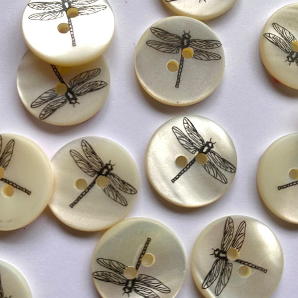 #color_ecru-dragonfly