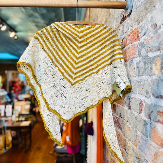 #color_follow-your-bliss-shawl