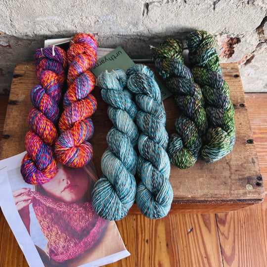 Urth Yarns Lantern Lace Cowl