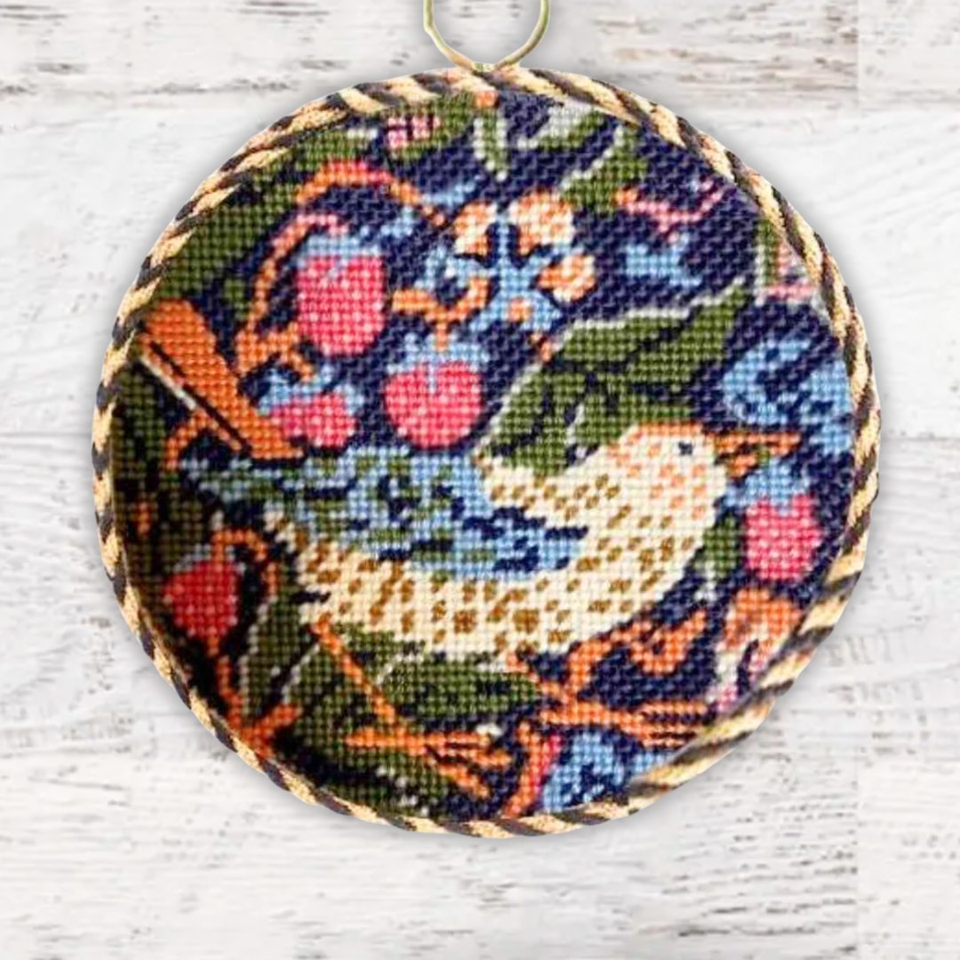 #color_strawberry-thief-ornament